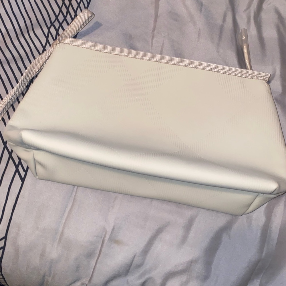 BURBERRY MAKEUP POUCH
